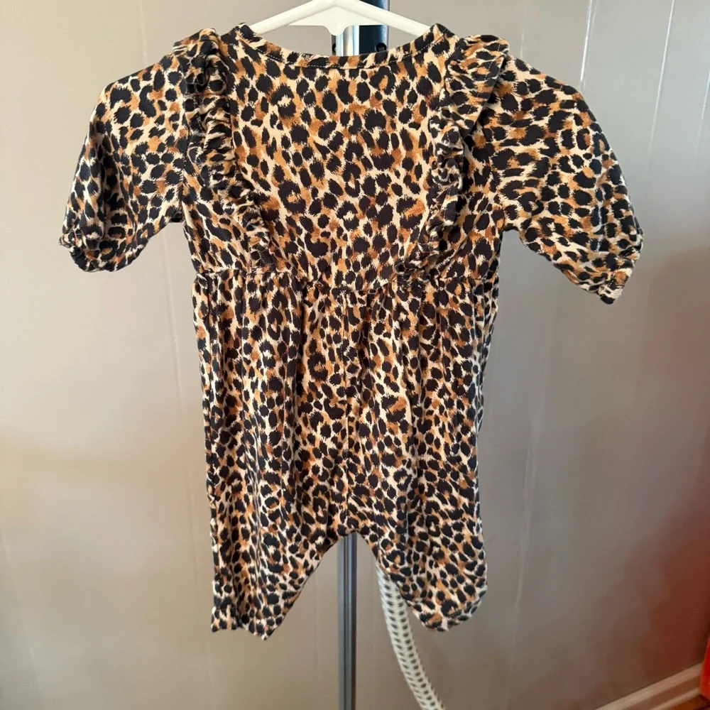 Bundle of 2-Old Navy 0-3 Months. Snap Legs.‎ Red Plaid and Leopard Print Rompers